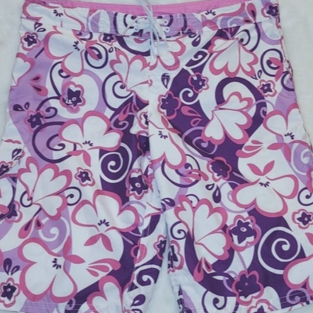 Hawaiian Floral Board Shorts Size Medium Without Tag